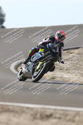 media/Nov-02-2025-Lets Ride (Sun) [[f7a3caa734]]/C Group/1240pm (Turn 2 Outside)/